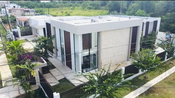 Bo Hato Arriba 492, Arecibo, PR 00612