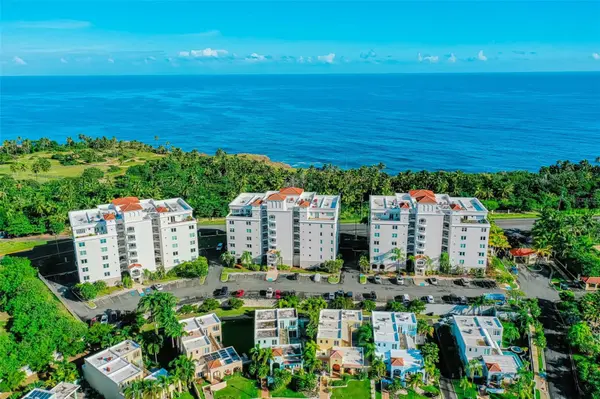 00690 COND TREASURE POINT #372, Vega Alta, PR 00692