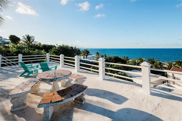 17 LA ROCA, Vieques, PR 00765