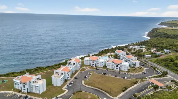 Paraíso del Atlántico CARR. 4485 #Apt. 307, Quebradillas, PR 00678