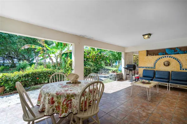 Bo BARRERO, Rincon, PR 00677