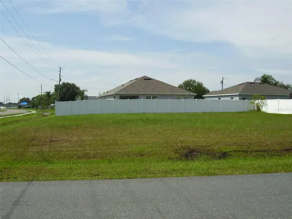 800 CARROUSEL LN, Kissimmee, FL 34759