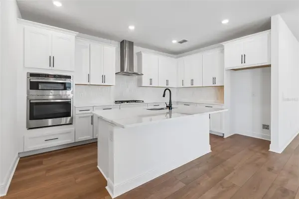 8111 SEAFLOWER Pkwy, Bradenton, FL 34210