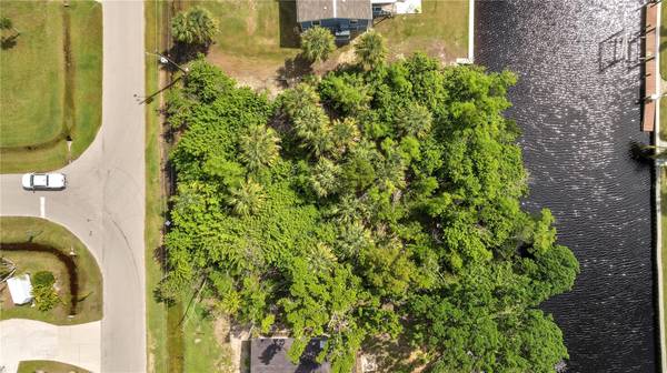 727 MARLIN DR, Punta Gorda, FL 33950