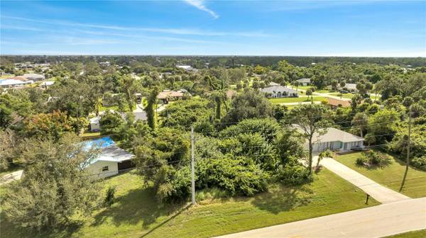 18571 EDGEWATER DR, Port Charlotte, FL 33948
