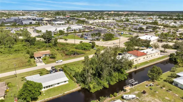 215 POMPANO TER, Punta Gorda, FL 33950