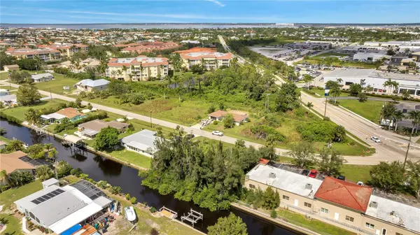 215 POMPANO TER, Punta Gorda, FL 33950