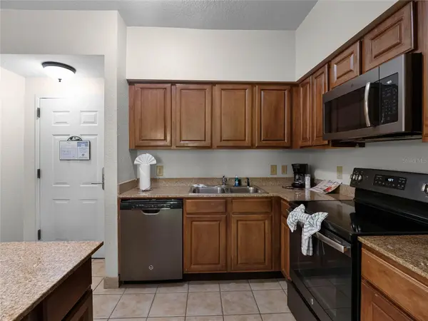 12539 FLORIDAYS RESORT DR #305-D, Orlando, FL 32821