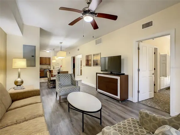 12538 FLORIDAYS RESORT DR #C-211, Orlando, FL 32821