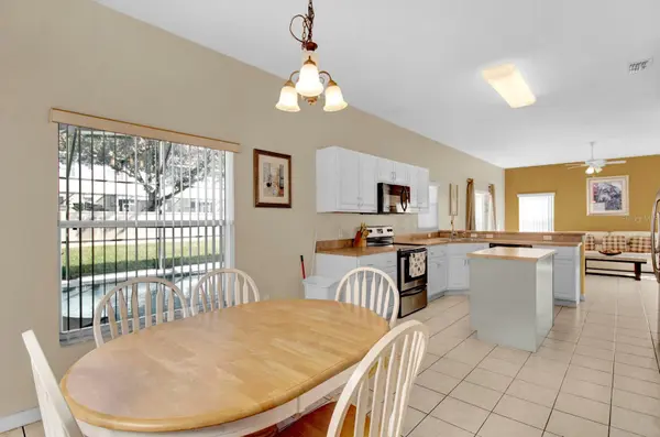 4603 CUMBRIAN LAKES DR, Kissimmee, FL 34746