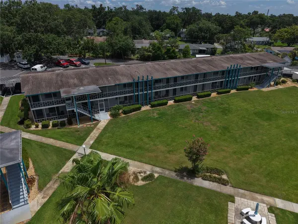 1600 W LAKE PARKER DR #B23, Lakeland, FL 33805