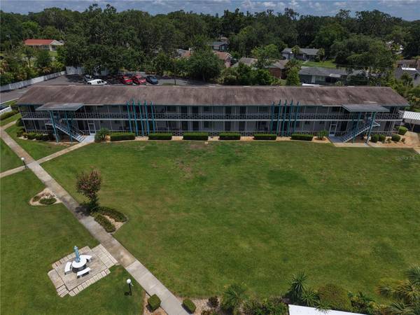 1600 W LAKE PARKER DR #B23, Lakeland, FL 33805