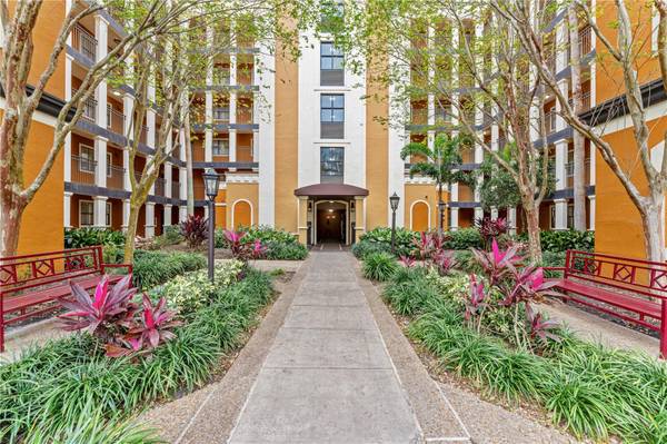 12544 FLORIDAYS RESORT DR, Orlando, FL 32821