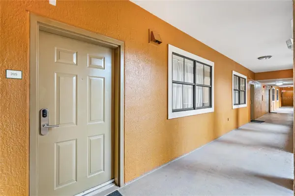 12544 FLORIDAYS RESORT DR, Orlando, FL 32821