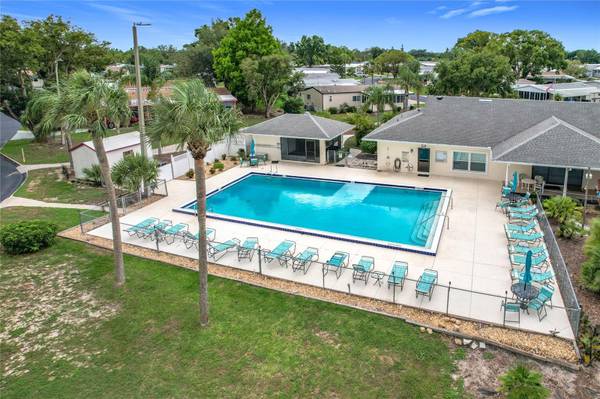 6044 GRAND OAKS DR SE, Winter Haven, FL 33884