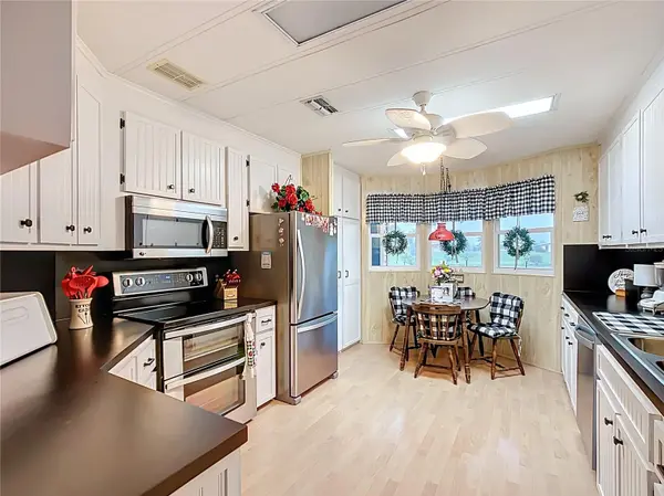 6044 GRAND OAKS DR SE, Winter Haven, FL 33884