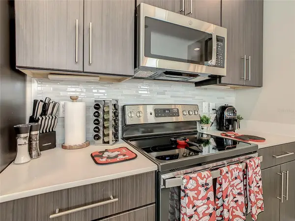 208 VILLA DOMANI CIR, Davenport, FL 33896