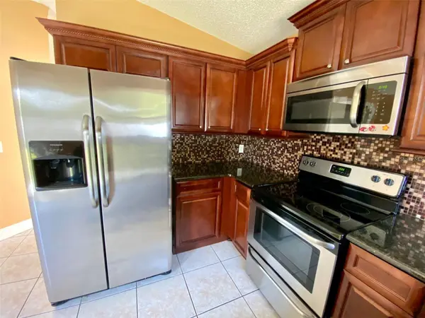 880 NELSON DR, Kissimmee, FL 34758