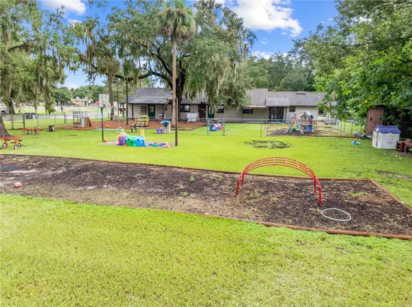 102 S HIGHLAND ST, Bushnell, FL 33513