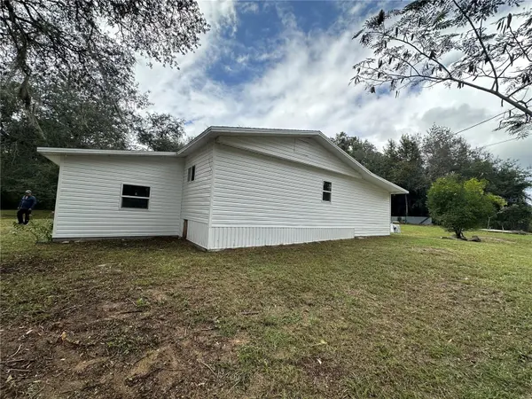 17405 NE 38TH LANE RD, Silver Springs, FL 34488