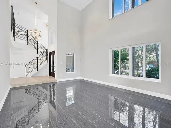15945 NW 82ND CT, Miami Lakes, FL 33016