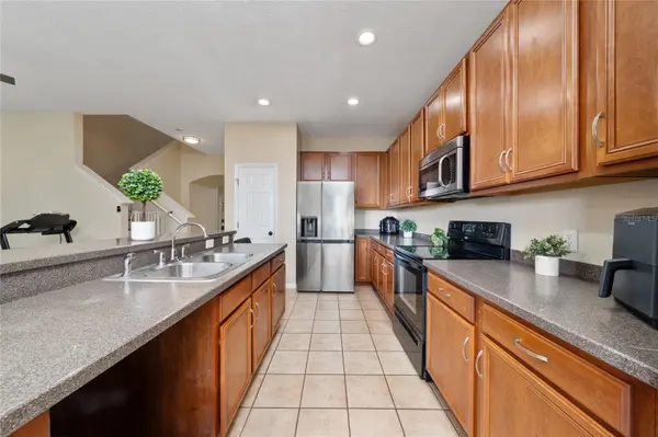 3008 SEAVIEW CASTLE DR, Kissimmee, FL 34746