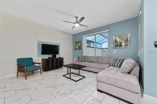 8930 STINGER DR, Davenport, FL 33896