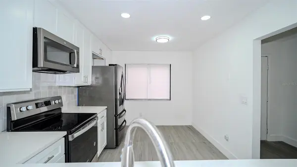 4368 S LAKE ORLANDO Pkwy #203, Orlando, FL 32808