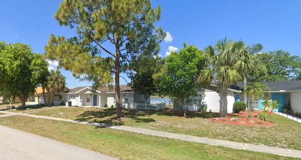 957 FLORIDA Pkwy, Kissimmee, FL 34743