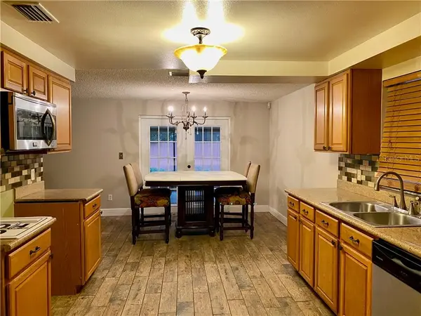 2718 MIDTIMES DR, Tampa, FL 33618