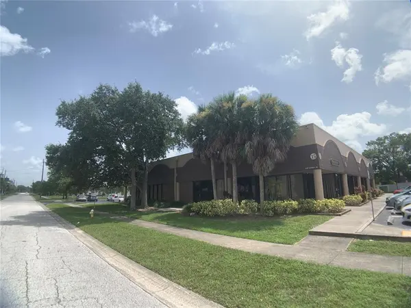 13191 STARKEY RD #15 & 16, Largo, FL 33773
