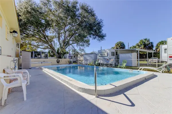 4715 67TH ST N #25, St Petersburg, FL 33709