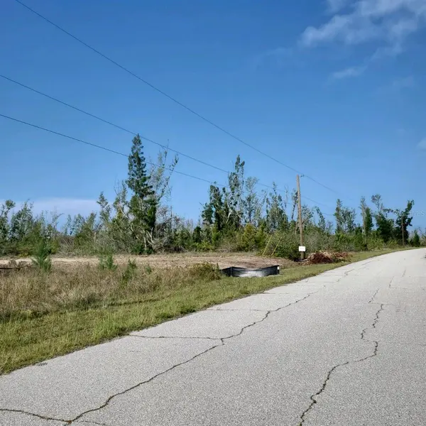 16285 RENNIE RD, Port Charlotte, FL 33981