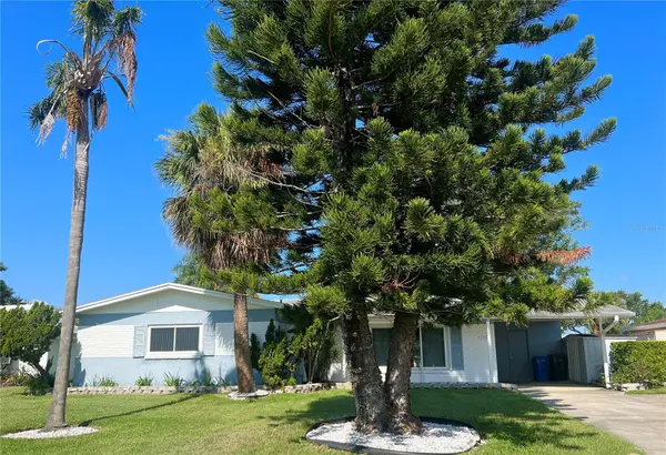 3926 FONTAINEBLEAU DR, Tampa, FL 33634