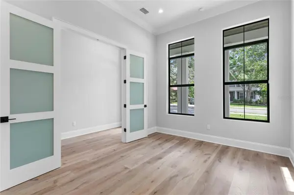 3109 W KNIGHTS AVE, Tampa, FL 33611