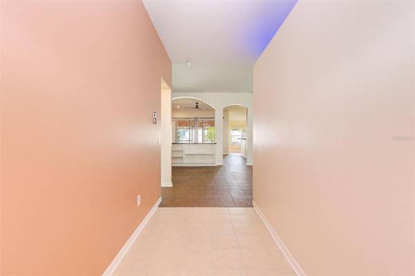 422 DOWN PINE DR, Seffner, FL 33584