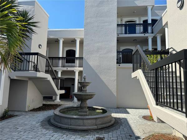 15434 N FLORIDA AVE, Tampa, FL 33613