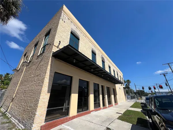 2100 W MAIN ST, Tampa, FL 33607