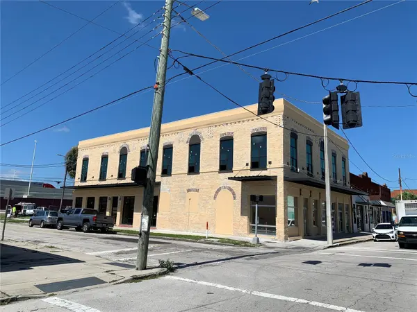 2100 W MAIN ST, Tampa, FL 33607