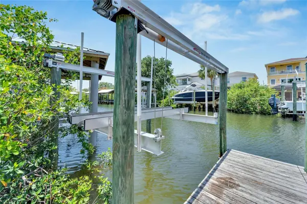 517 TREVISO DR, Apollo Beach, FL 33572