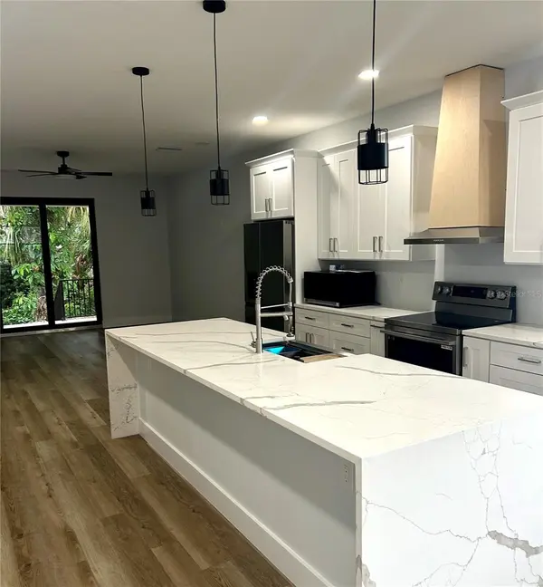 2122 BIRD ST., Tampa, FL 33604