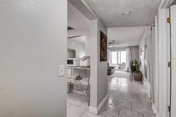 2438 ENTERPRISE RD #6, Clearwater, FL 33763
