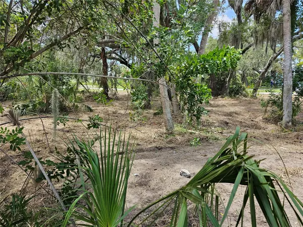 2504, 2506, and 2508 RIVER BEND DR, Ruskin, FL 33570