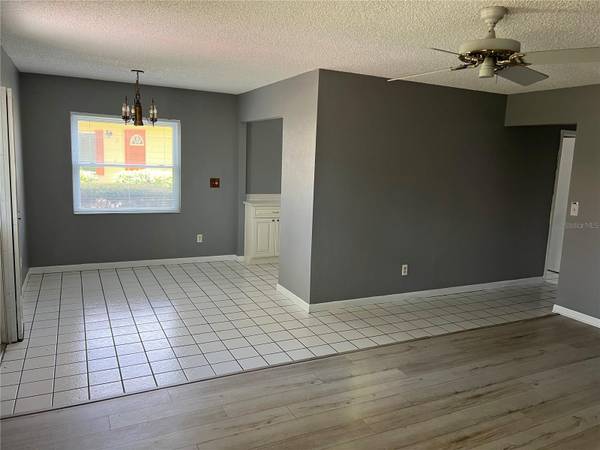 401 DORCHESTER PL #58, Sun City Center, FL 33573