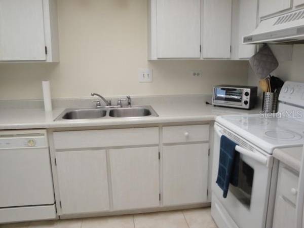 500 TREASURE ISLAND CSWY #202, Treasure Island, FL 33706