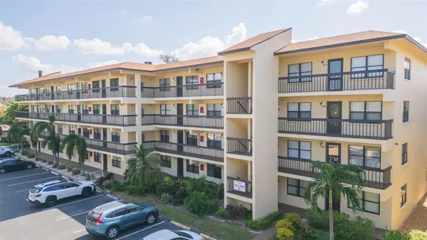 315 30 AVE W #B201, Bradenton, FL 34205