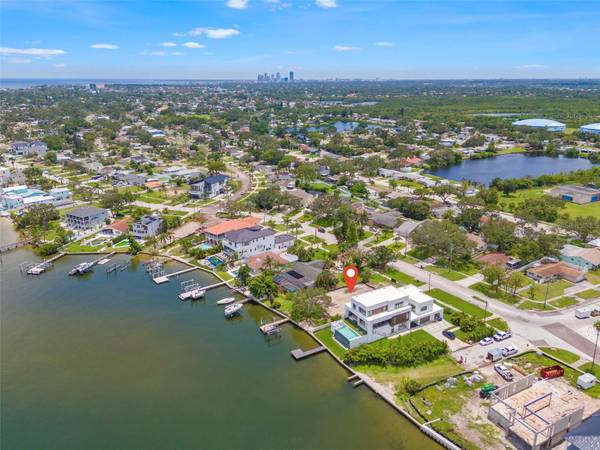 6151 BAYOU GRANDE BLVD NE, St Petersburg, FL 33703
