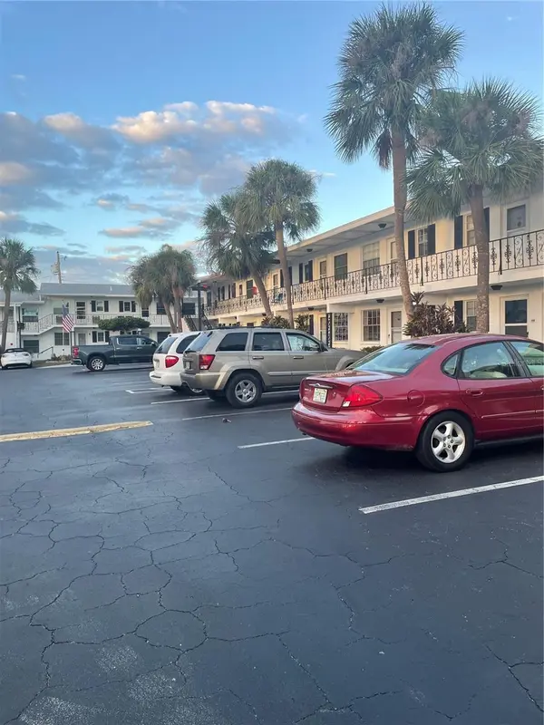 14531 WALSINGHAM RD #203, Largo, FL 33774