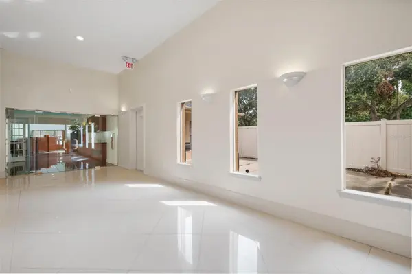 3730 TAMPA RD #3730-B, Palm Harbor, FL 34684