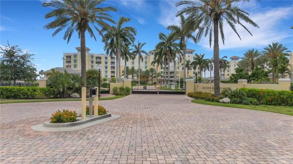 795 COLLANY RD #304, St Petersburg, FL 33715